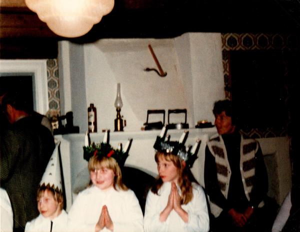 Lucia 1980. Hos Astrid o Oskar. Maj-Britt. Hanna. Mari. Niklas.