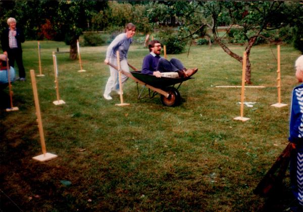 Årsmöte 1982. VILKA VANN? HERRARNA FICK KÄNNA SIG DRAGNA.