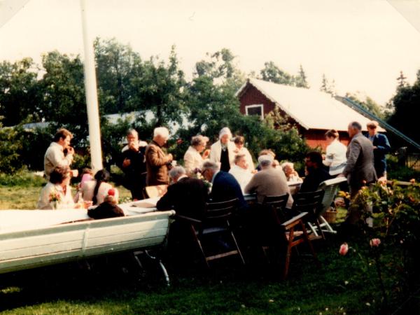 Byalaget 1981. Hos Einar, UllaBritt och Ulf.